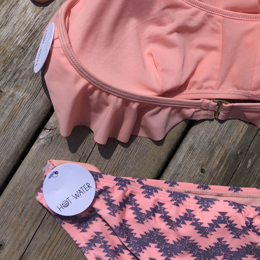 Hot Water Bikini Set - Picture 3 of 4
